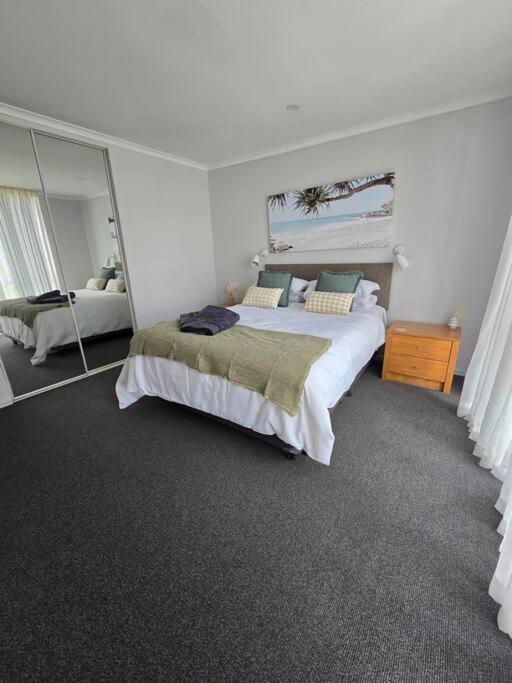 Oasis Mandurah Resort Exterior photo